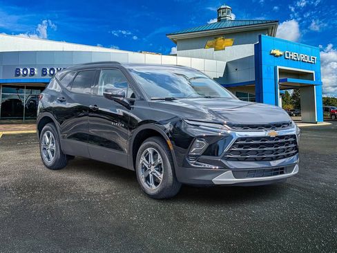 New 2026 Chevrolet Blazer LT w/ LPO, Floor Liner Package FWD image 9