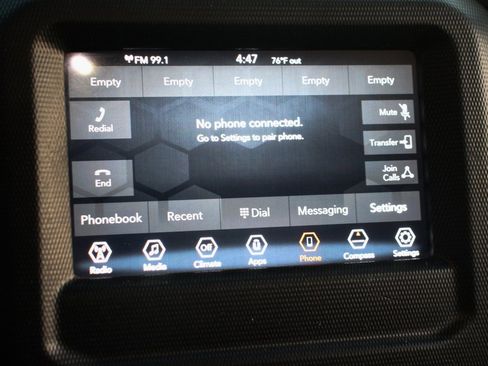 Used 2020 Jeep Wrangler Unlimited Sahara image 25