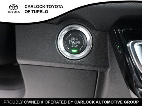 Used 2024 Chevrolet Traverse RS image 16