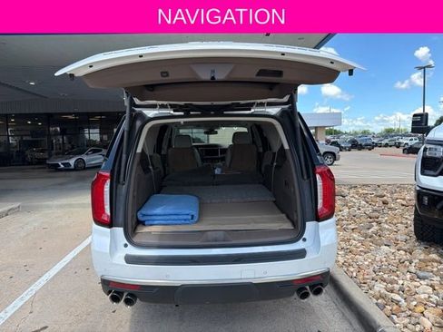 Used 2021 GMC Yukon XL Denali AWD/4WD image 4