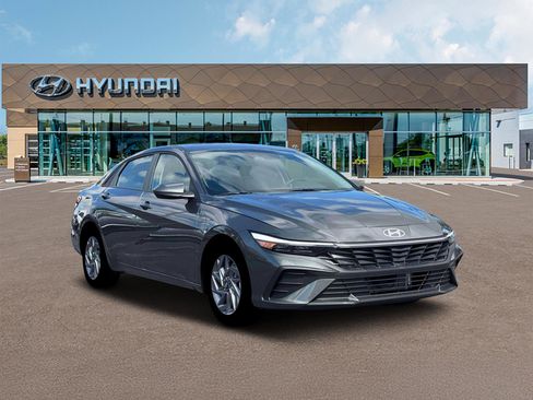 New 2026 Hyundai Elantra Blue image 11