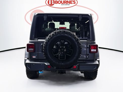Used 2024 Jeep Wrangler Unlimited AWD/4WD image 8