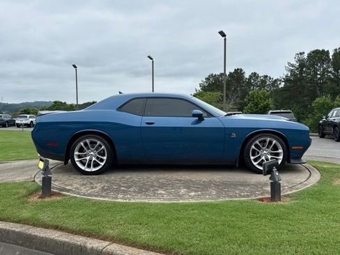 Used 2021 Dodge Challenger R/T Scat Pack w/ Driver Convenience Group RWD image 8