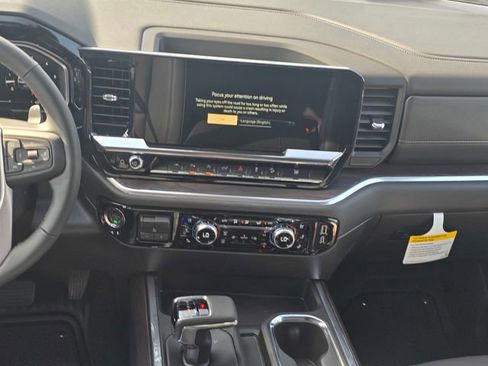 New 2026 GMC Sierra 1500 SLT image 14