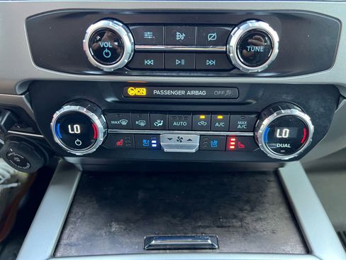 Used 2022 Ford F250 Lariat w/ Lariat Value Package image 37