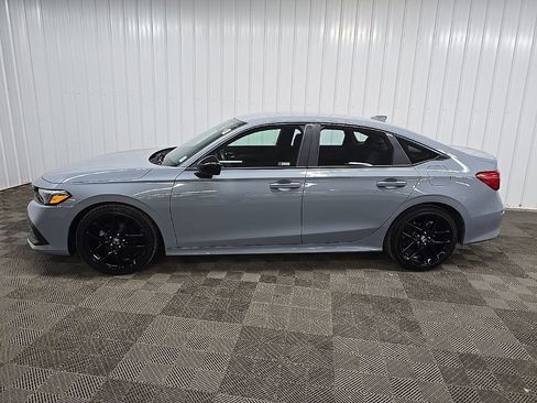 Used 2023 Honda Civic Sport image 5