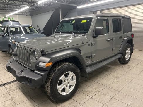 Used 2023 Jeep Wrangler Sport S image 3