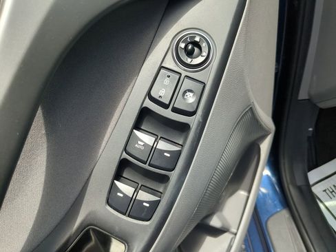 Used 2016 Hyundai Elantra SE w/ Option Group 02 FWD image 16