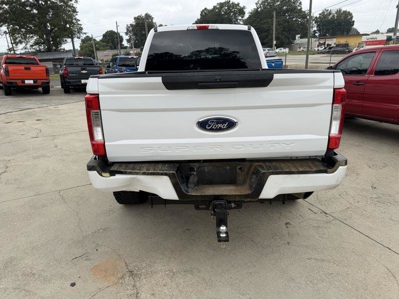 Used 2019 Ford F250 XLT w/ Snow Plow Prep Package AWD/4WD image 3