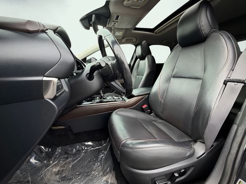 Used 2021 MAZDA CX-30 FWD 2.5 S w/ Premium Package image 17