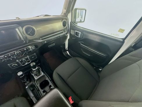 Used 2018 Jeep Wrangler Unlimited Sport S image 11