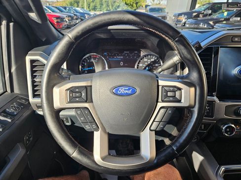 Used 2022 Ford F350 Platinum image 28
