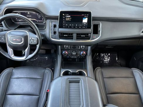 Used 2023 GMC Yukon SLT w/ SLT Luxury Package image 15
