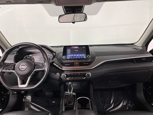 Used 2024 Nissan Altima 2.5 SR FWD image 35