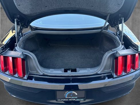 Used 2017 Ford Mustang Coupe RWD image 13