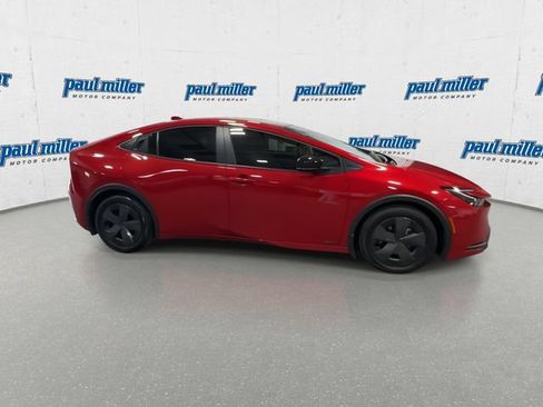 Used 2024 Toyota Prius LE AWD/4WD image 13