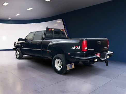 Used 2004 Chevrolet Silverado 3500 Pickup 4D 8 ft w/ Heavy-Duty Power Package image 3
