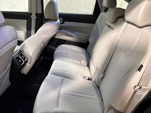 New 2026 Kia Sorento S w/ S Panoramic Sunroof Package FWD image 5