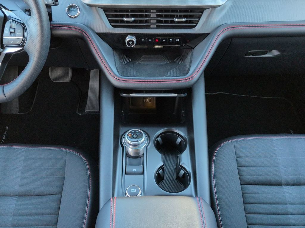 Used 2025 Ford Explorer ST-Line RWD image 19