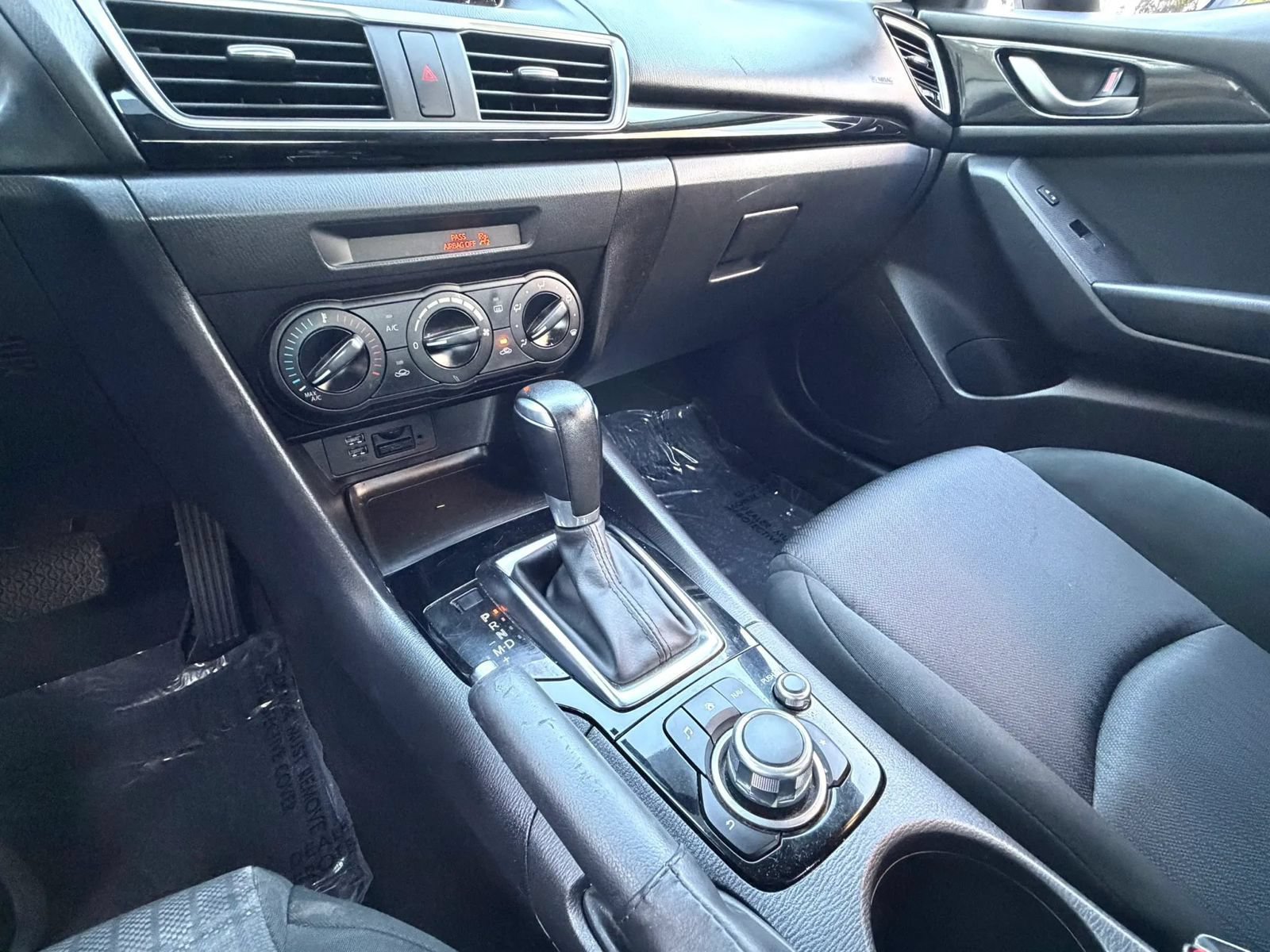 Used 2015 MAZDA MAZDA3 i Sport FWD image 18