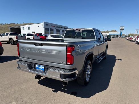 Used 2025 Chevrolet Silverado 3500 LTZ w/ LTZ Convenience Package AWD/4WD image 26