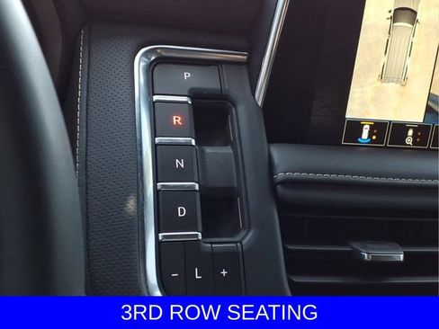 Used 2023 GMC Yukon SLT w/ SLT Luxury Package AWD/4WD image 12