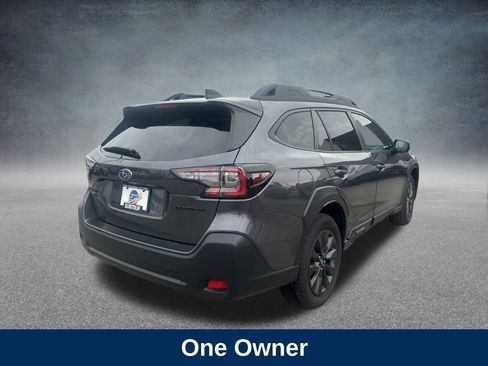Used 2025 Subaru Outback Onyx Edition image 6