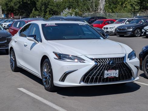 Used 2024 Lexus ES 300h w/ Accessory Package (Z2) FWD image 3