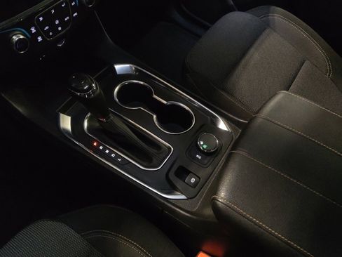 Used 2020 Chevrolet Traverse LS image 26