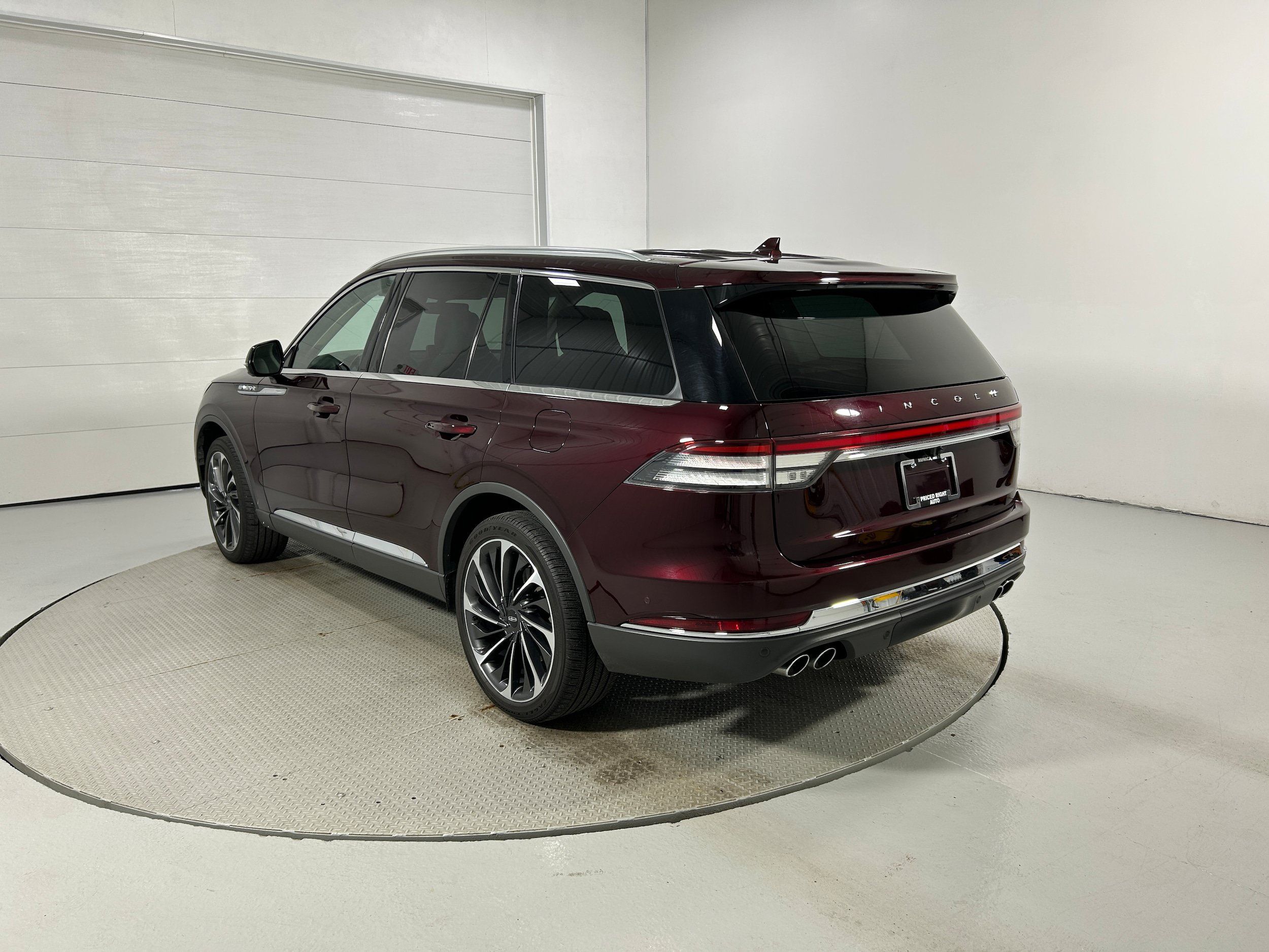 Used 2020 Lincoln Aviator Reserve w/ Equipment Group 202A AWD/4WD image 22