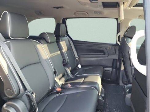 New 2026 Honda Odyssey Touring image 16