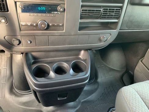 Used 2011 Chevrolet Express 2500 RWD image 31