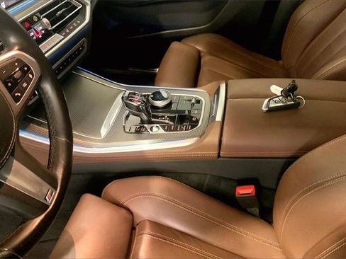 Used 2022 BMW X5 xDrive45e w/ M Sport Package image 16