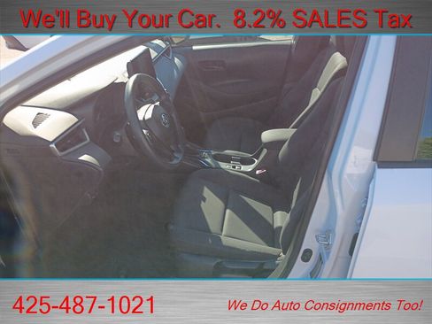 Used 2024 Toyota Corolla LE FWD image 11