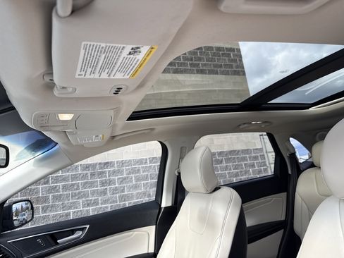 Used 2018 Ford Edge Titanium w/ Technology Package image 36