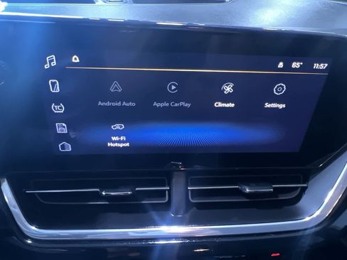 Used 2024 Chevrolet Trax ACTIV w/ Sunroof Package image 24