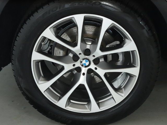 Used 2025 BMW X5 xDrive40i AWD/4WD image 13