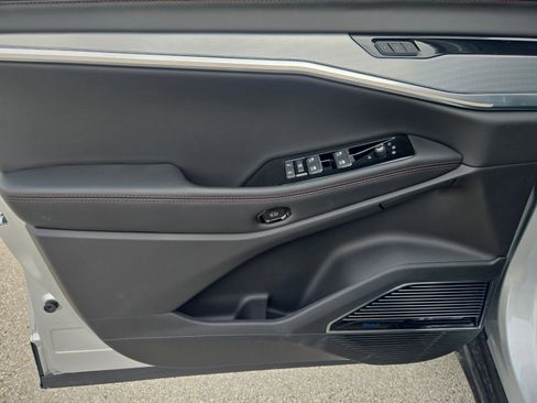 New 2025 Jeep Wagoneer S Launch Edition image 29