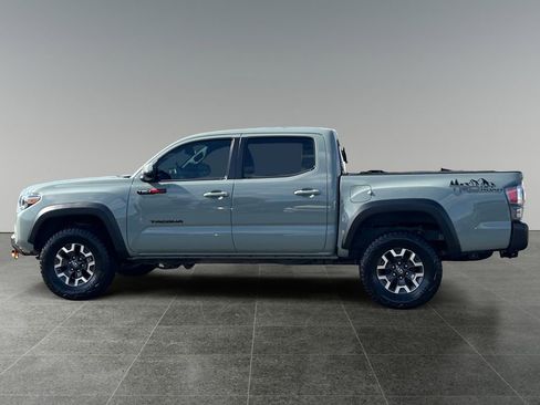 Used 2022 Toyota Tacoma TRD Off-Road AWD/4WD image 5