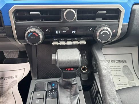 Used 2024 Toyota Tacoma TRD Off-Road image 17
