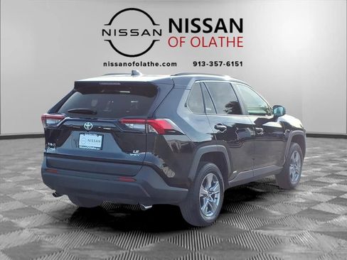 Used 2025 Toyota RAV4 LE image 7