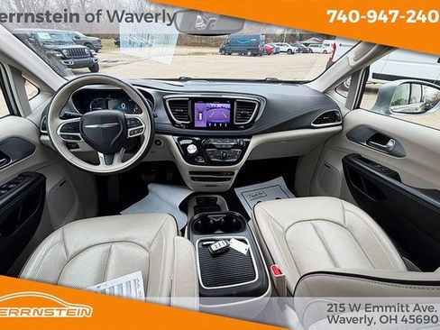 Used 2018 Chrysler Pacifica Limited w/ Advanced Safetytec Group image 6