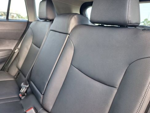 Used 2026 Toyota Corolla Cross XLE w/ Convenience Package FWD image 24