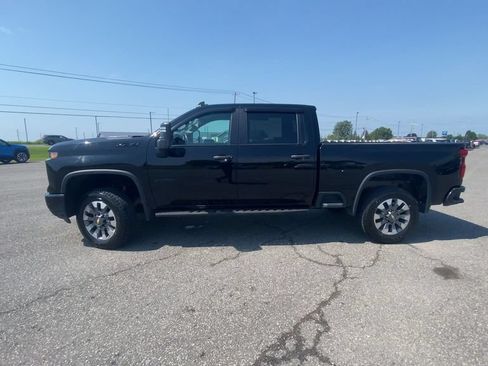 Used 2024 Chevrolet Silverado 2500 Custom w/ Custom Value Package AWD/4WD image 5