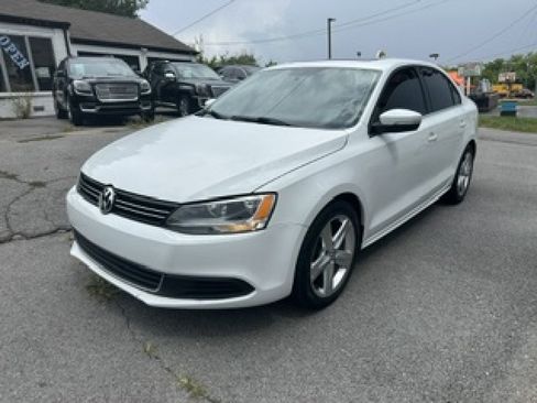Used 2014 Volkswagen Jetta TDI FWD image 1