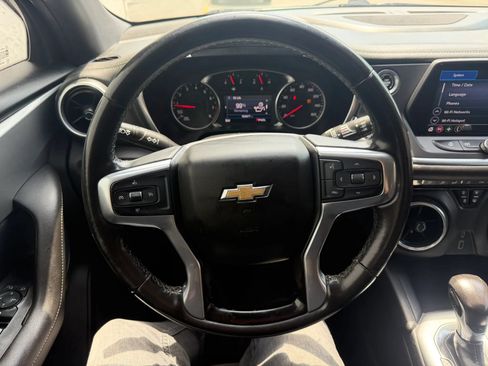 Used 2020 Chevrolet Blazer LT FWD image 12