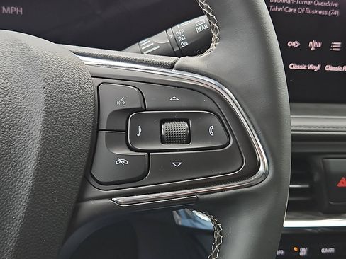 Certified 2025 Buick Encore GX Avenir w/ Avenir Technology Package FWD image 21