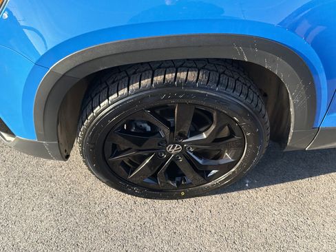 Used 2022 Volkswagen Taos SE w/ Panoramic Sunroof Package image 71