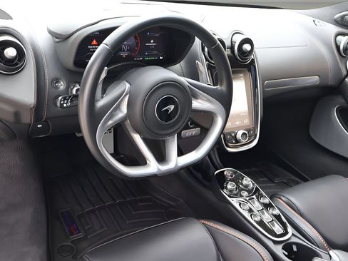 Used 2023 McLaren GT RWD image 9