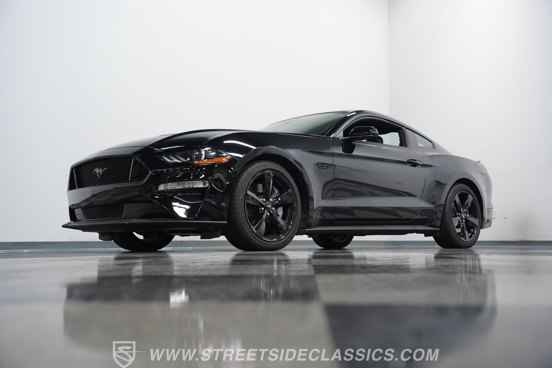 Used 2021 Ford Mustang GT w/ Black Accent Package RWD image 21